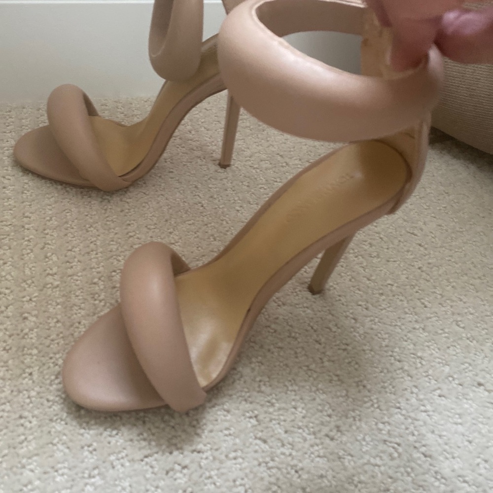 Tony Bianco heels size 5 (NEW)
